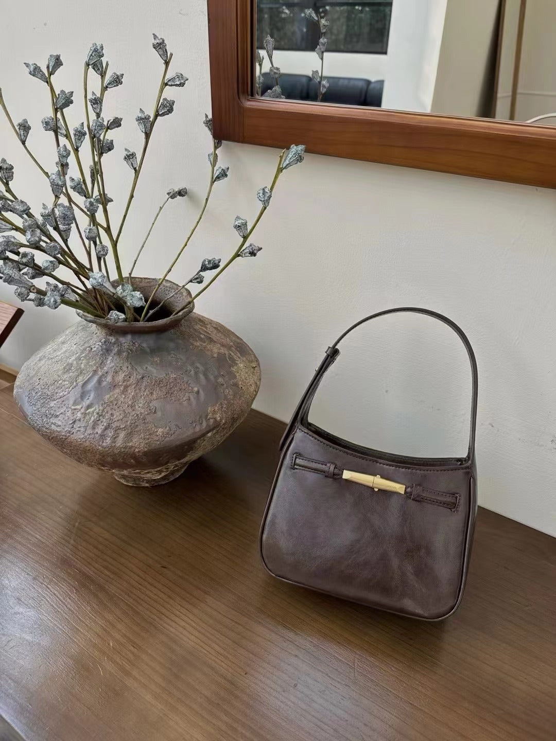 Design Oil Wax Cowhide Messenger Bag - Online Shop AU.com