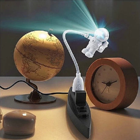 Desk Lamps Lights New Fashion Novelty Romantic Baby Led Bulbs Usb Port Dc Resin Knob Wedge Night Plug Astronauts